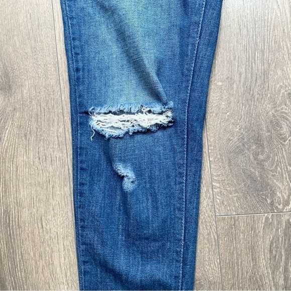 Forever21 Women's Straight Leg Jeans High Rise Waist Distressed Blue denim 27 - Picture 6 of 9